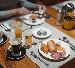 ARZ Breakfast 794 S