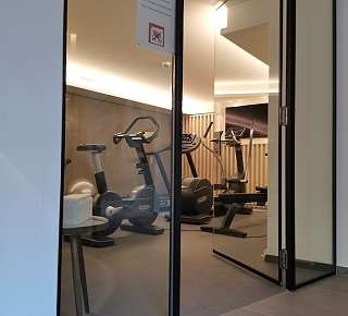 Skifahren bei Sonnenuntergang cr Pascal Gertschen