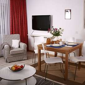 PAT 1BrMV Living P105 24